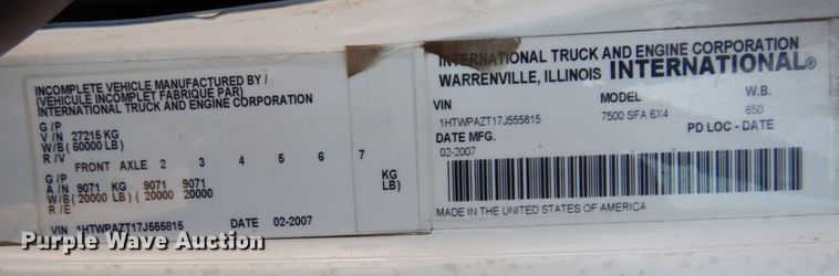 image for item DI1235 2007 International 7500 crane truck