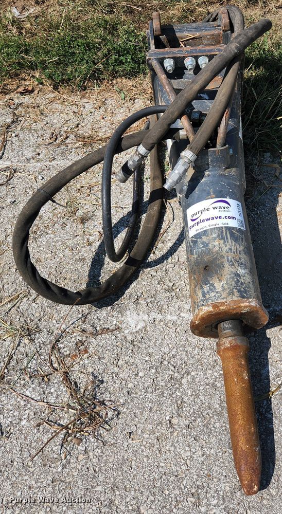 image for item DI1238 2018 Bobcat 8980  breaker