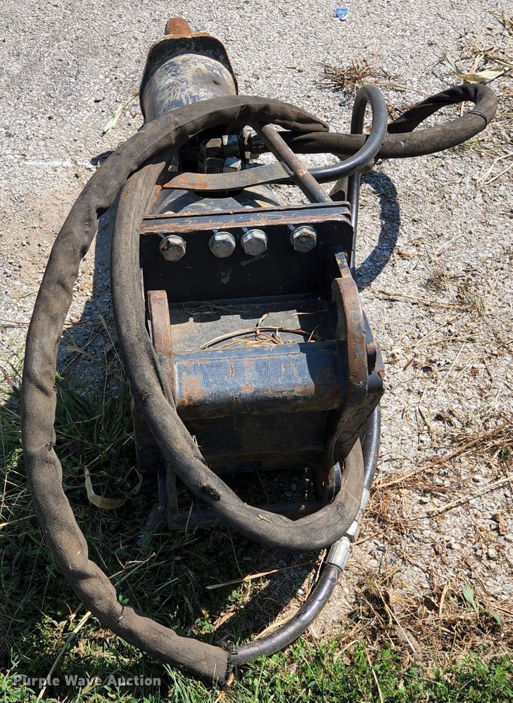 image for item DI1238 2018 Bobcat 8980  breaker