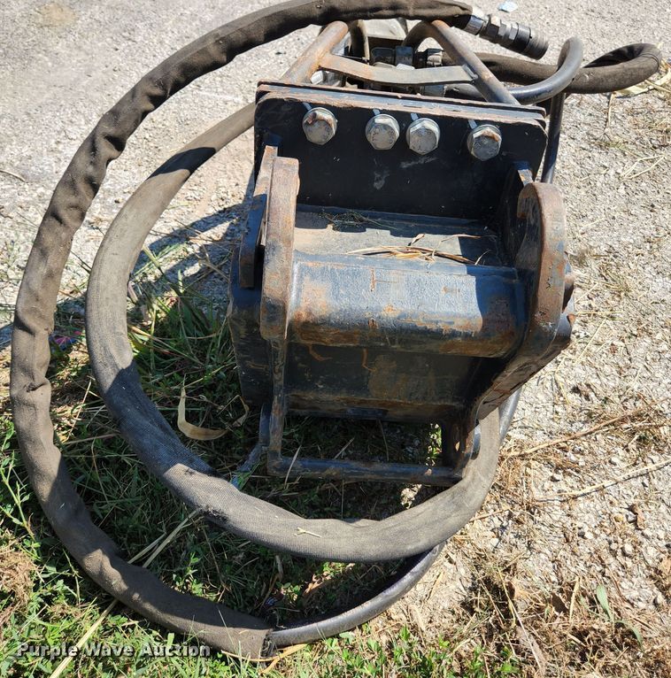 image for item DI1238 2018 Bobcat 8980  breaker