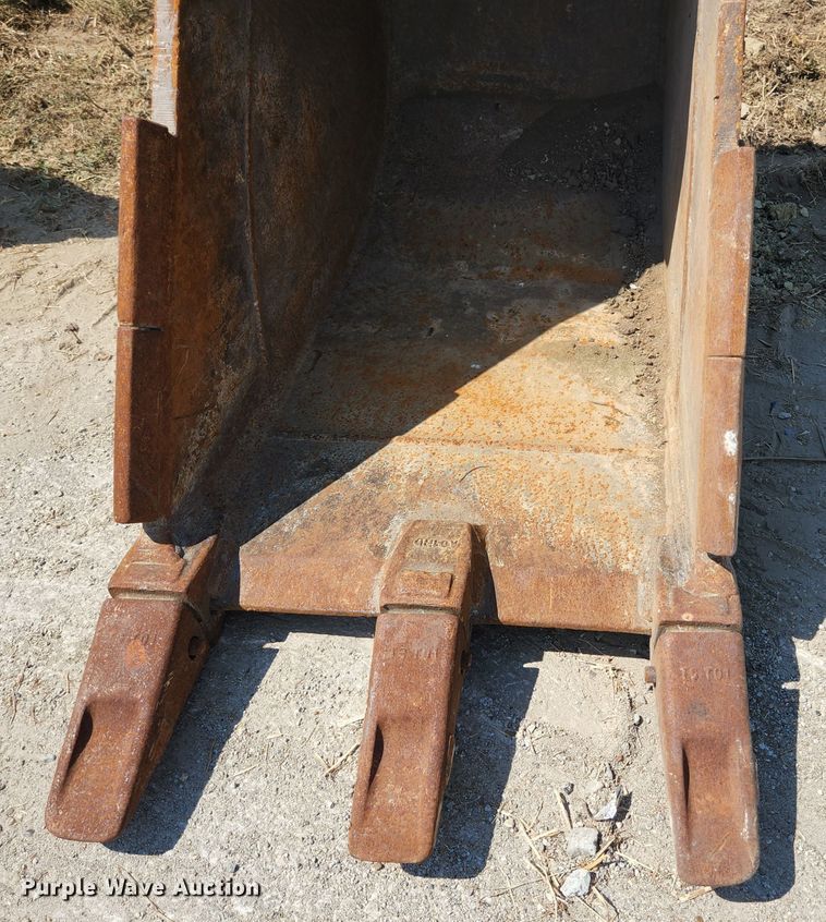 image for item DI1240 Strickland CX130-24  excavator bucket