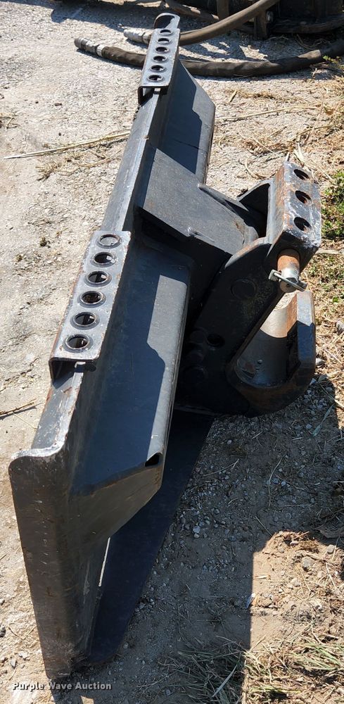 image for item DI1241 Skid steer to mini excavator coupler