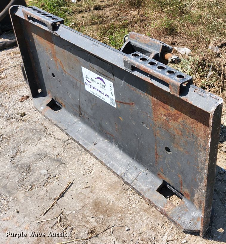 image for item DI1241 Skid steer to mini excavator coupler