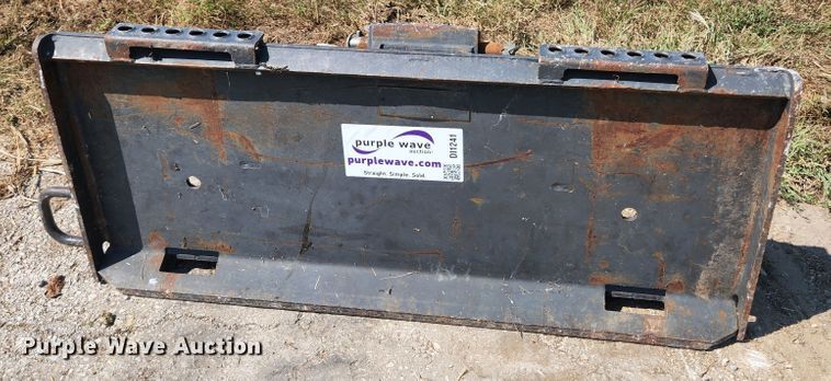 image for item DI1241 Skid steer to mini excavator coupler