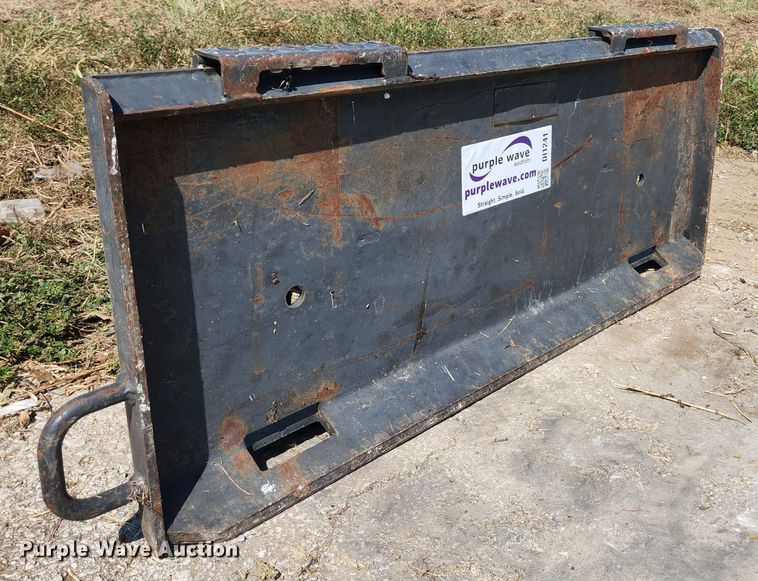 image for item DI1241 Skid steer to mini excavator coupler