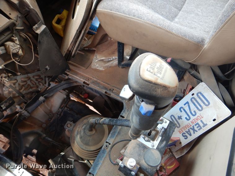 image for item DJ8843 2006 Mack CL733  dump truck