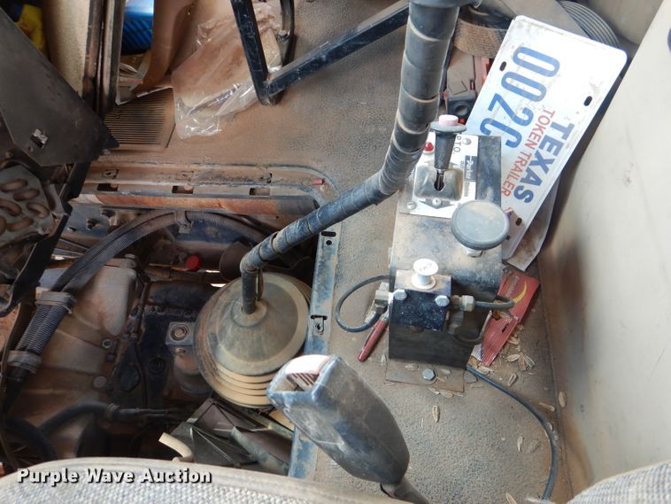 image for item DJ8843 2006 Mack CL733  dump truck