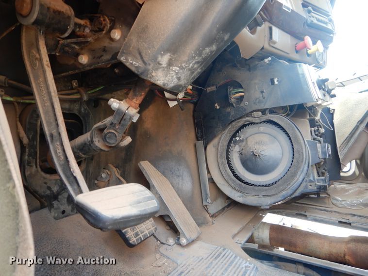 image for item DJ8843 2006 Mack CL733  dump truck