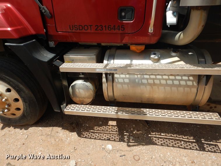 image for item DJ8843 2006 Mack CL733  dump truck