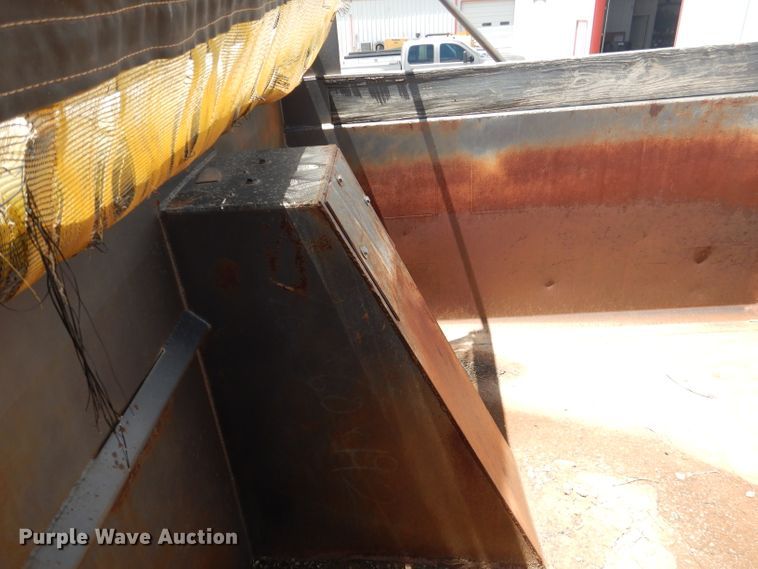 image for item DJ8843 2006 Mack CL733  dump truck