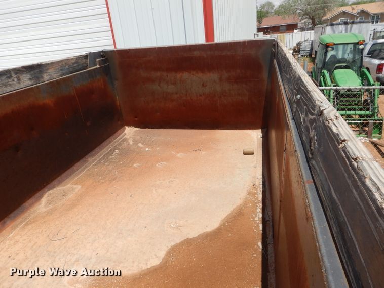 image for item DJ8843 2006 Mack CL733  dump truck