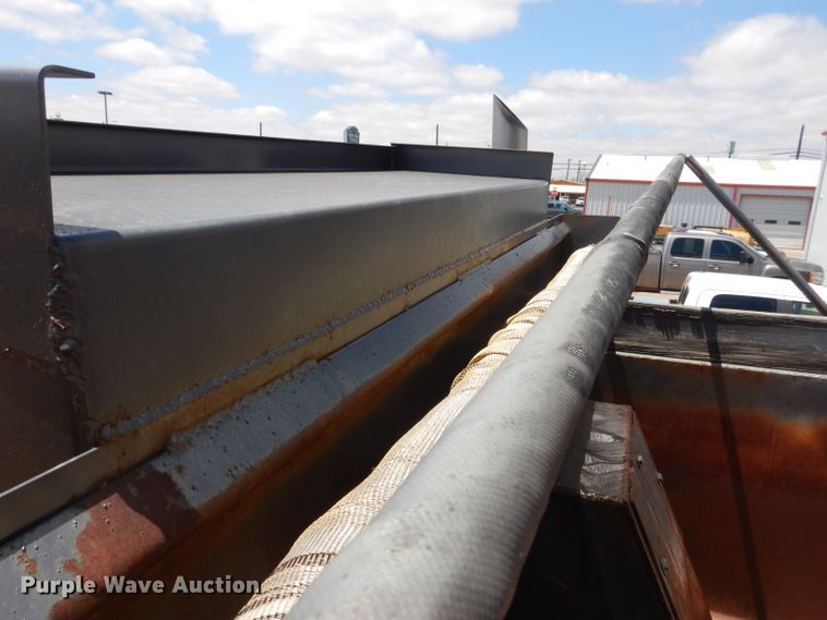 image for item DJ8843 2006 Mack CL733  dump truck