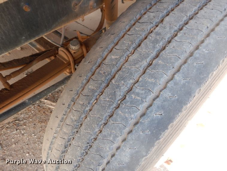 image for item DJ8843 2006 Mack CL733  dump truck