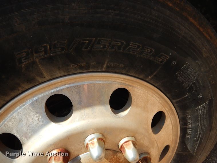 image for item DJ8843 2006 Mack CL733  dump truck