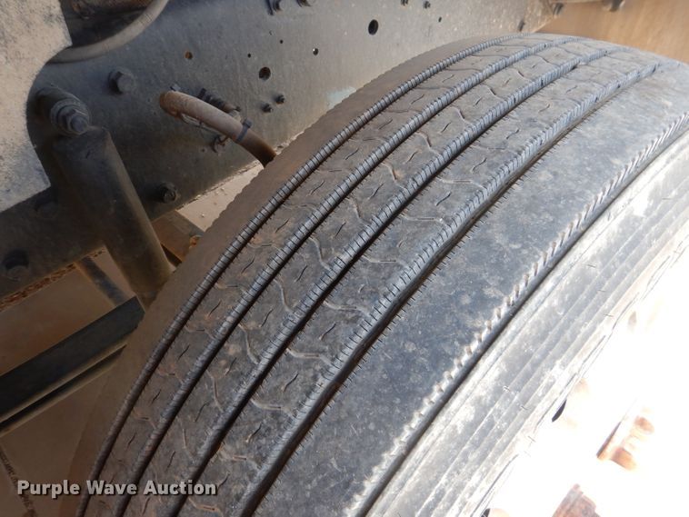 image for item DJ8843 2006 Mack CL733  dump truck