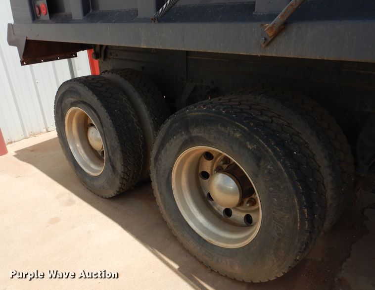 image for item DJ8843 2006 Mack CL733  dump truck