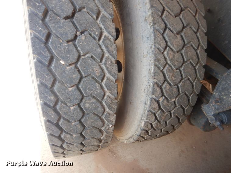 image for item DJ8843 2006 Mack CL733  dump truck