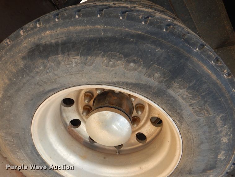 image for item DJ8843 2006 Mack CL733  dump truck