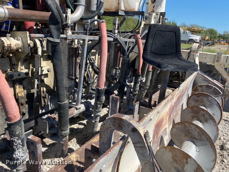 image for item DK6466 1997 HEM 12-27  slip form paver