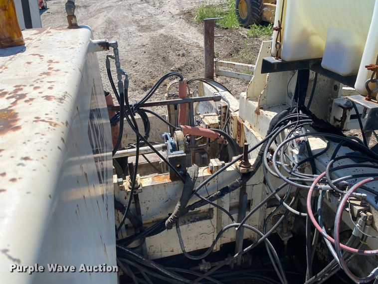 image for item DK6466 1997 HEM 12-27  slip form paver