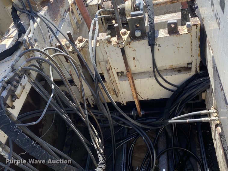 image for item DK6466 1997 HEM 12-27  slip form paver