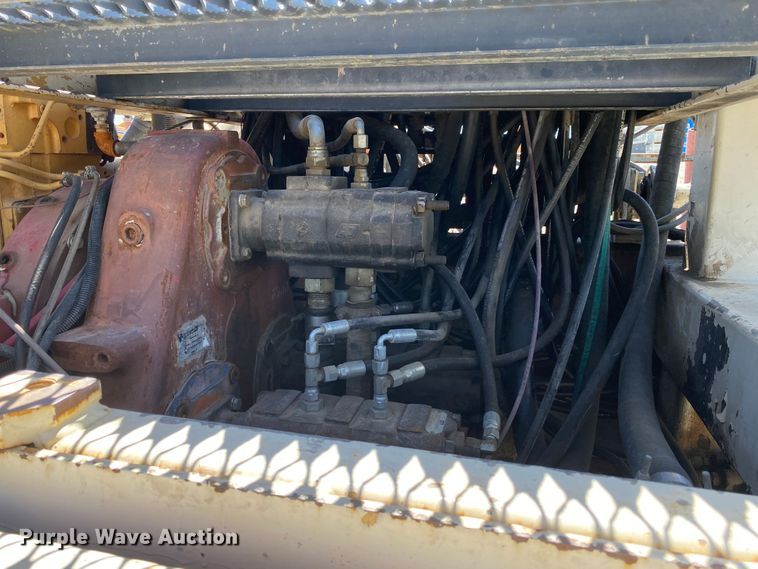 image for item DK6466 1997 HEM 12-27  slip form paver