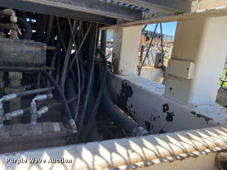 image for item DK6466 1997 HEM 12-27  slip form paver