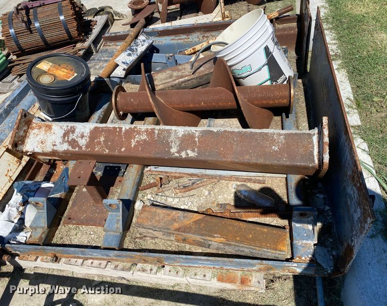 image for item DK6466 1997 HEM 12-27  slip form paver