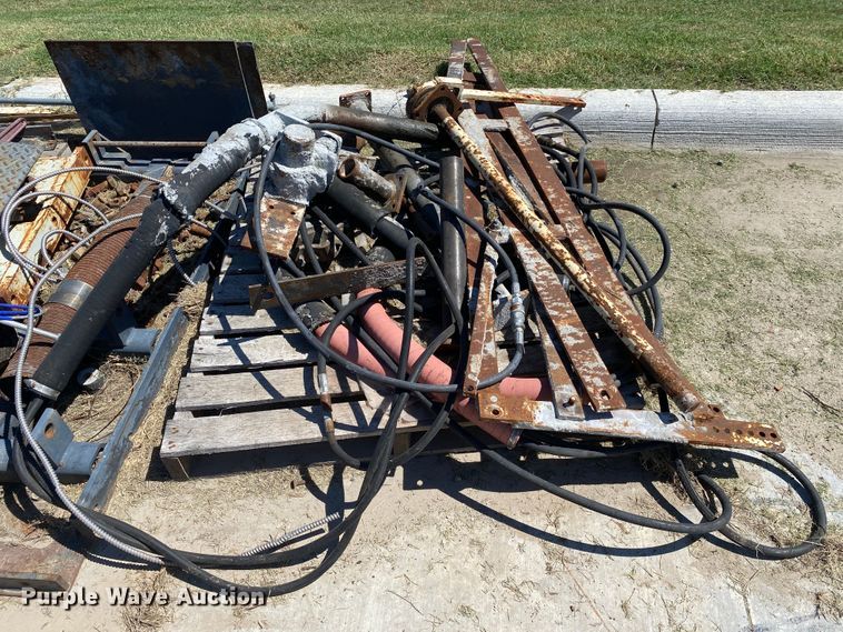 image for item DK6466 1997 HEM 12-27  slip form paver