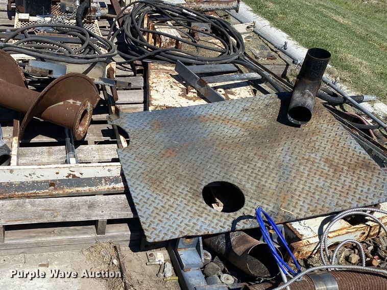 image for item DK6466 1997 HEM 12-27  slip form paver