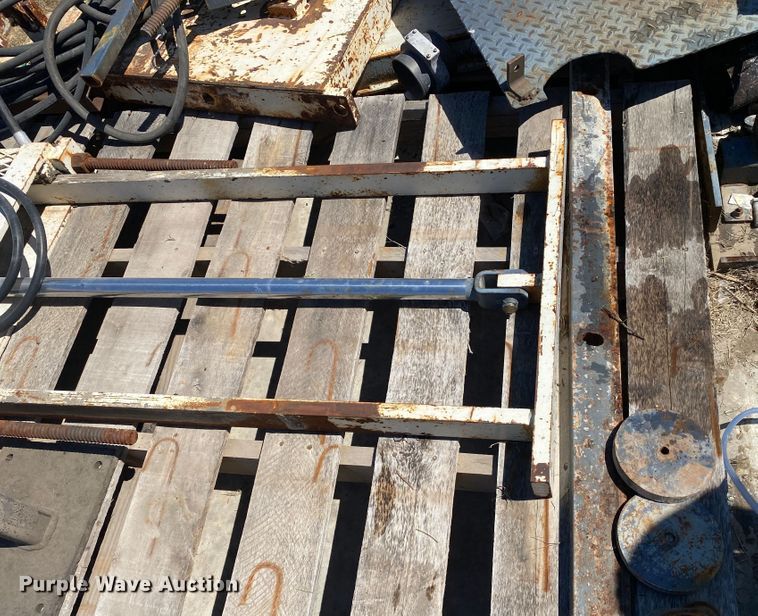 image for item DK6466 1997 HEM 12-27  slip form paver