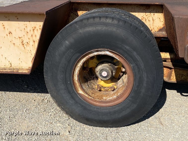 image for item DK6474 1980 Trailmobile 50-L-3FSG  lowboy equipment trailer