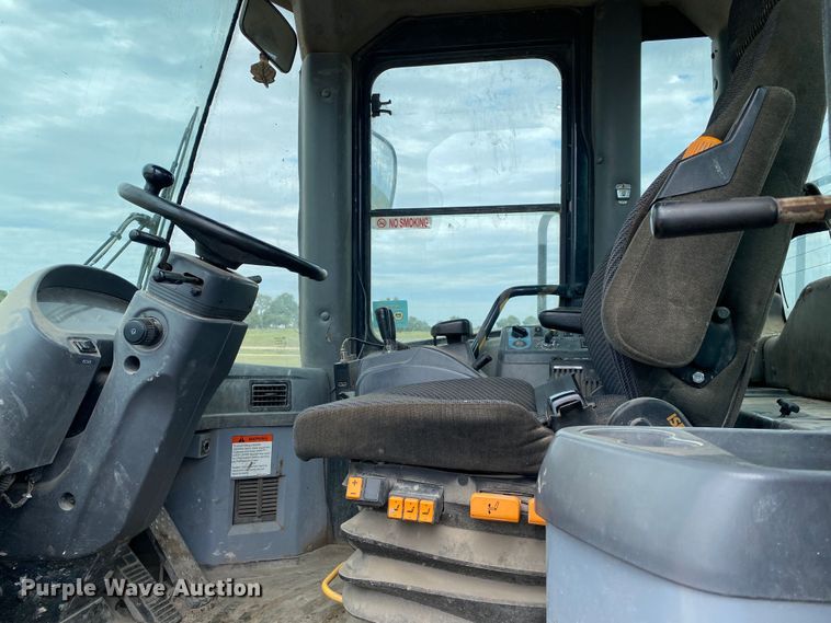 image for item DK6484 2002 Komatsu WA450-5  wheel loader