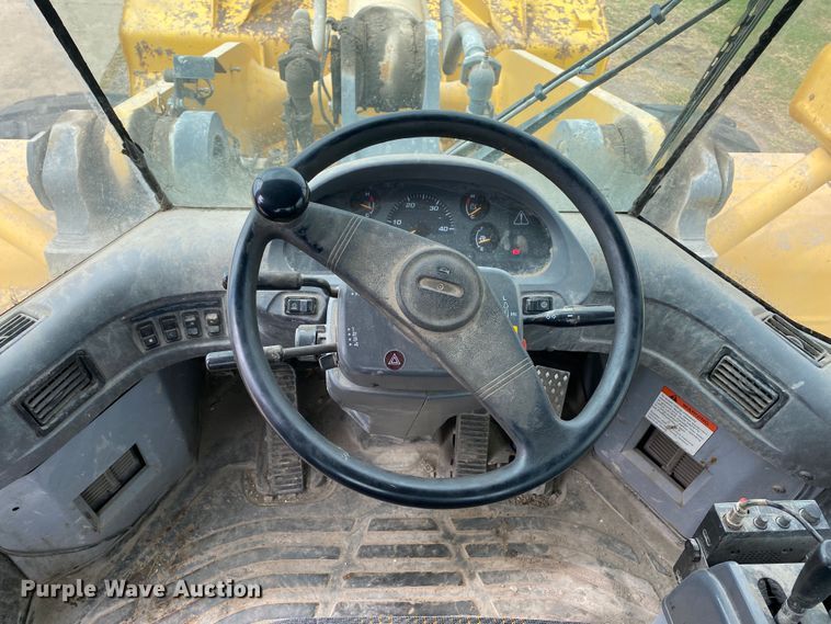 image for item DK6484 2002 Komatsu WA450-5  wheel loader