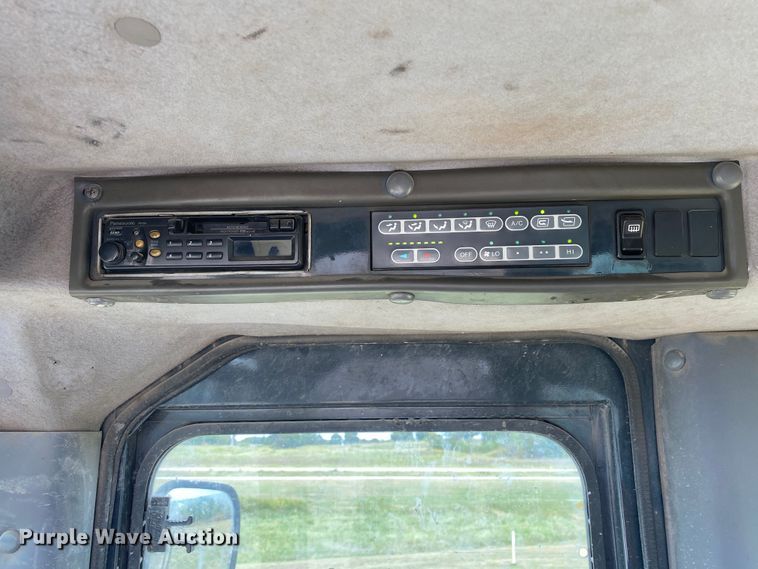 image for item DK6484 2002 Komatsu WA450-5  wheel loader