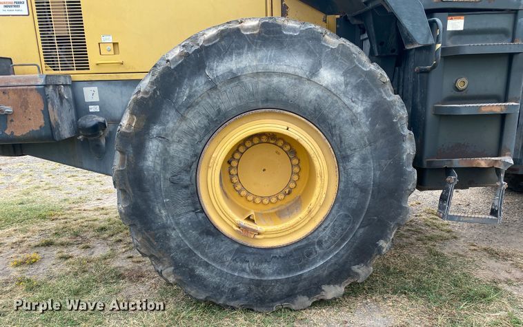 image for item DK6484 2002 Komatsu WA450-5  wheel loader