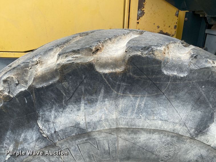 image for item DK6484 2002 Komatsu WA450-5  wheel loader