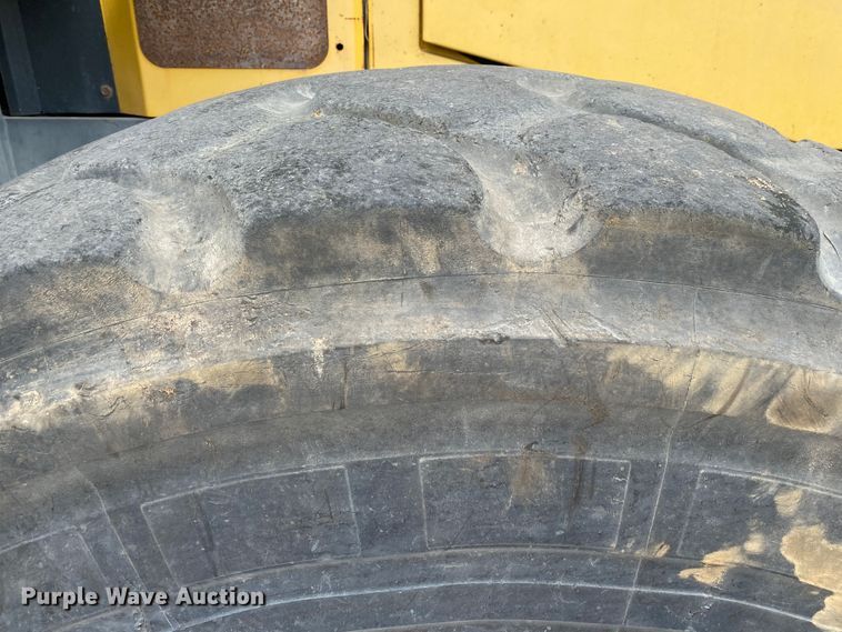 image for item DK6484 2002 Komatsu WA450-5  wheel loader