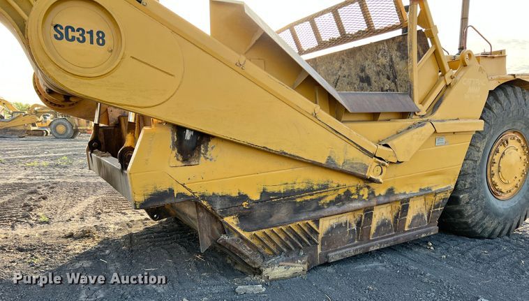 image for item DK7015 1987 Caterpillar 637E  conventional scraper