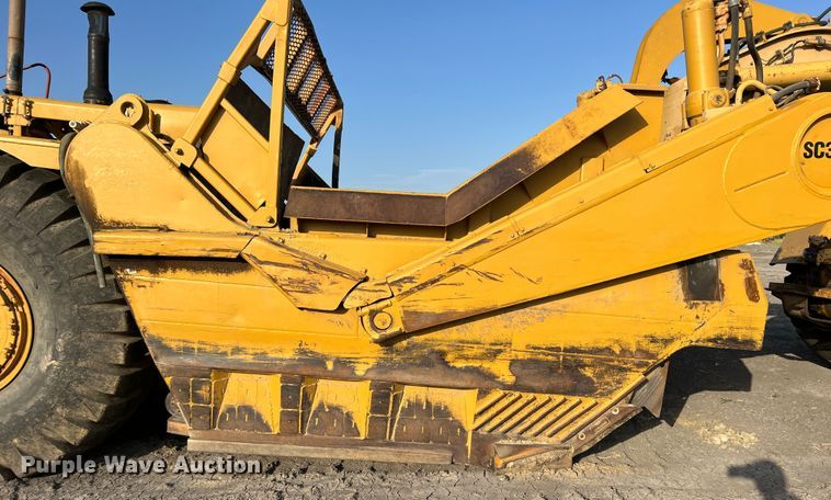 image for item DK7015 1987 Caterpillar 637E  conventional scraper
