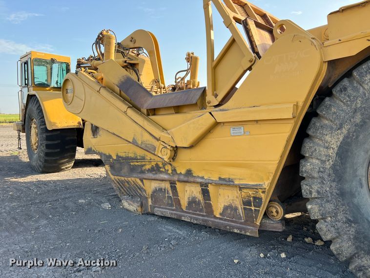 image for item DK7015 1987 Caterpillar 637E  conventional scraper