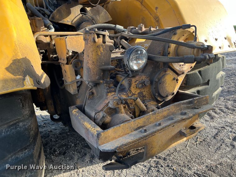 image for item DK7015 1987 Caterpillar 637E  conventional scraper