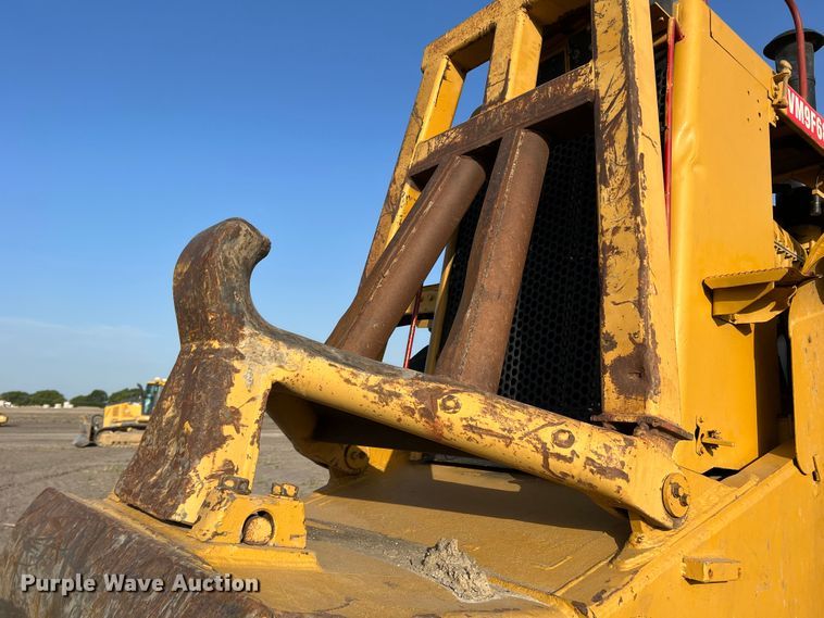 image for item DK7015 1987 Caterpillar 637E  conventional scraper