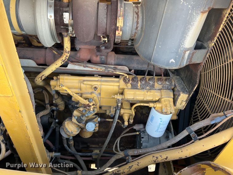 image for item DK7015 1987 Caterpillar 637E  conventional scraper