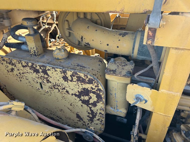 image for item DK7015 1987 Caterpillar 637E  conventional scraper