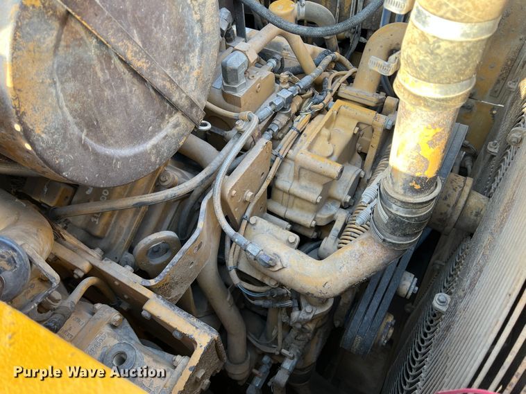 image for item DK7015 1987 Caterpillar 637E  conventional scraper