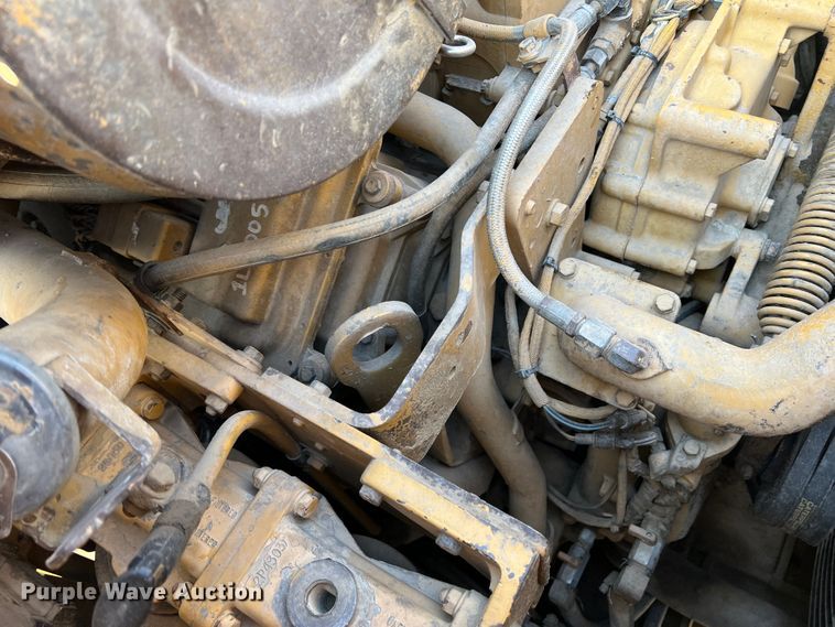 image for item DK7015 1987 Caterpillar 637E  conventional scraper