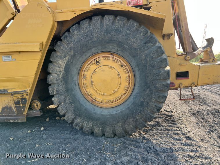 image for item DK7015 1987 Caterpillar 637E  conventional scraper