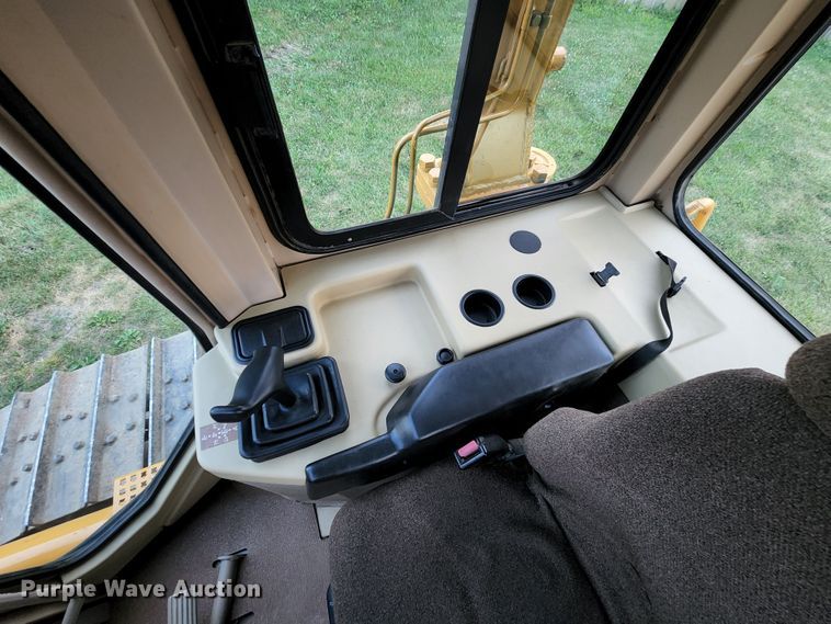 image for item DL6603 2002 Caterpillar D6M XL  dozer