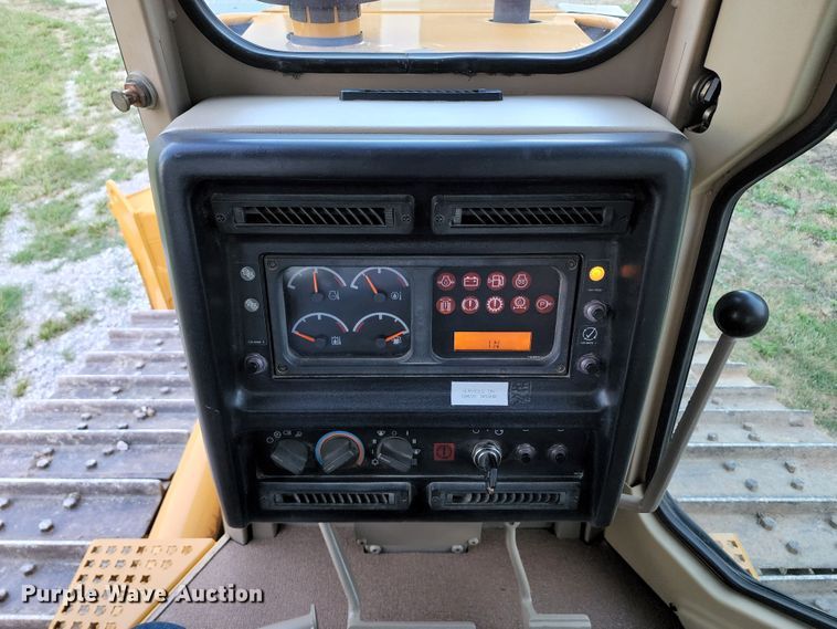 image for item DL6603 2002 Caterpillar D6M XL  dozer